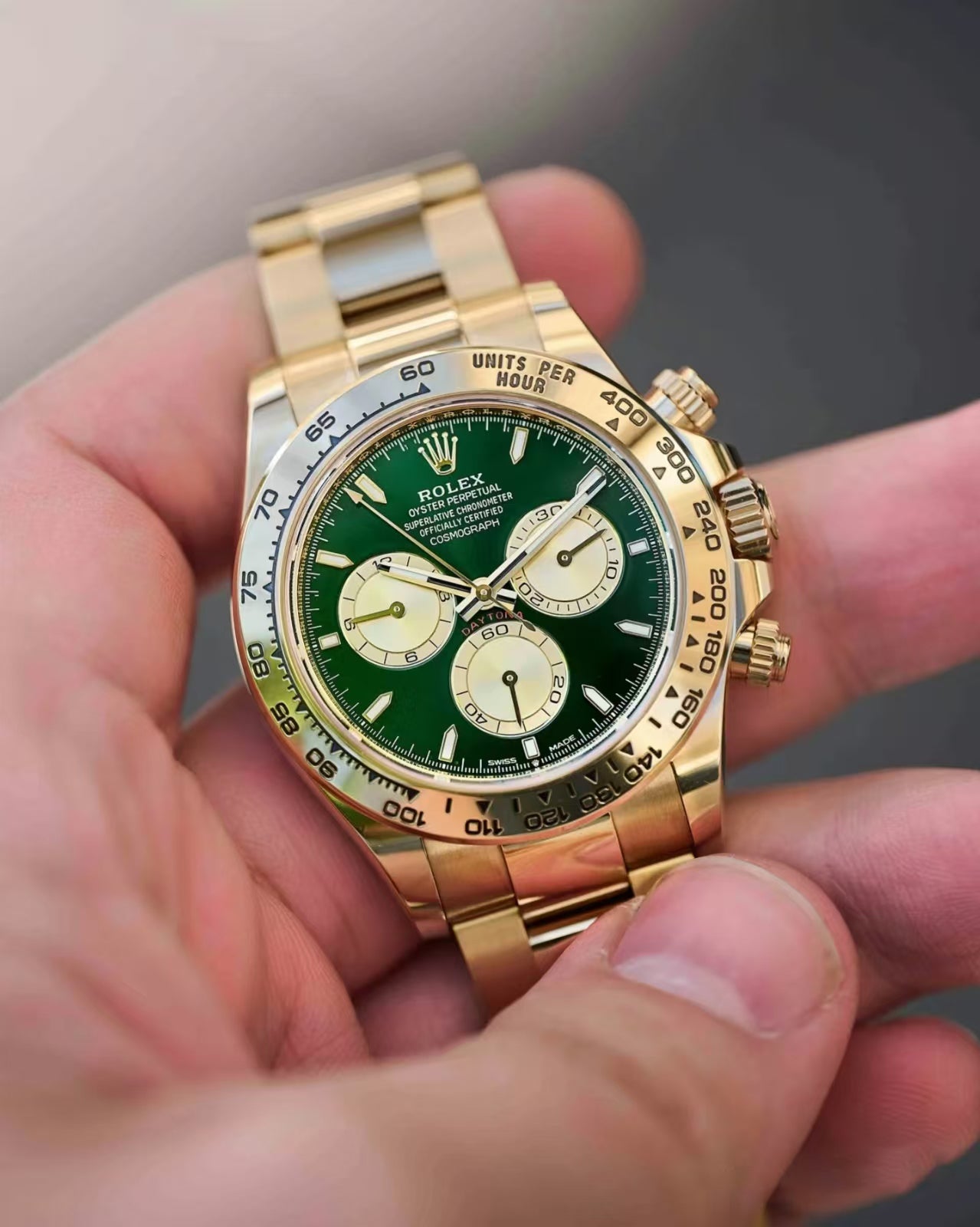 コスモグラフ デイトナ オイスター 40 mm イエローゴールド